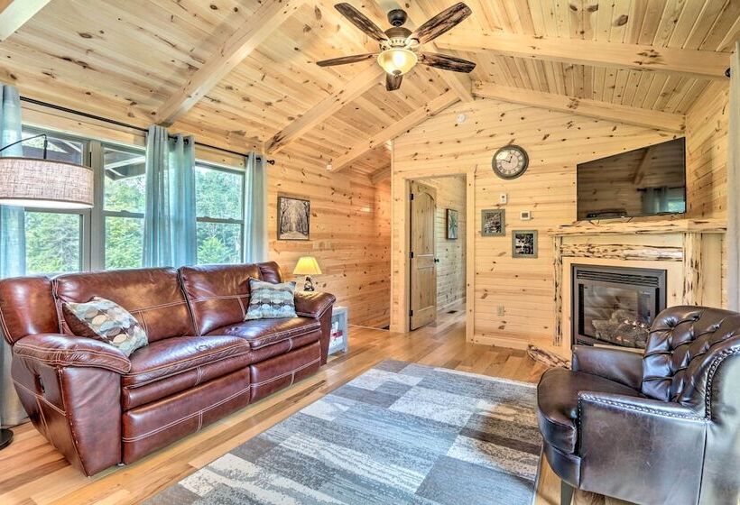 Clover Cabin  W/ Hot Tub+deck In Hocking Hills!