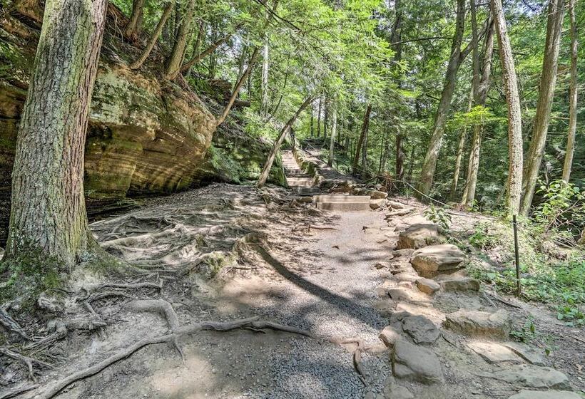 Clover Cabin  W/ Hot Tub+deck In Hocking Hills!