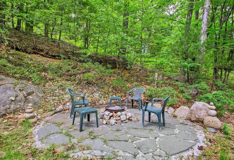 Conway Area Chalet W/ Mountain Views & Fire Pit!