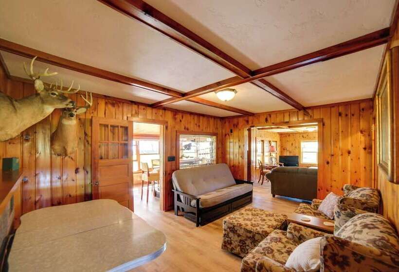 600  Of Green Bay Frontage & Dock: Cozy Cottage