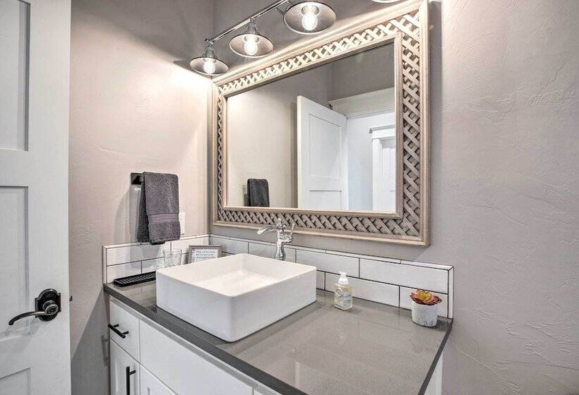 Cozy Depoe Bay Home < 1 Mi To Pirate Cove!