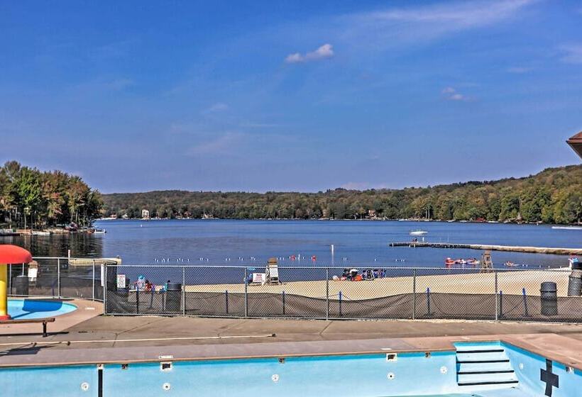 Cozy Lake Ariel Home W/ Community Amenities!