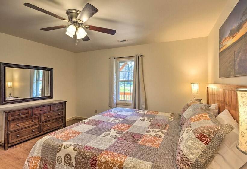Cozy Smoky Mountain Cabin By Tuckasegee River!