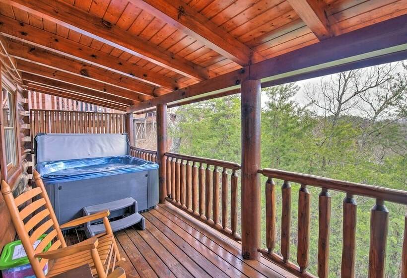 Cubbies Cabin  W/ Hot Tub ~ 7 Mi To Dollywood!
