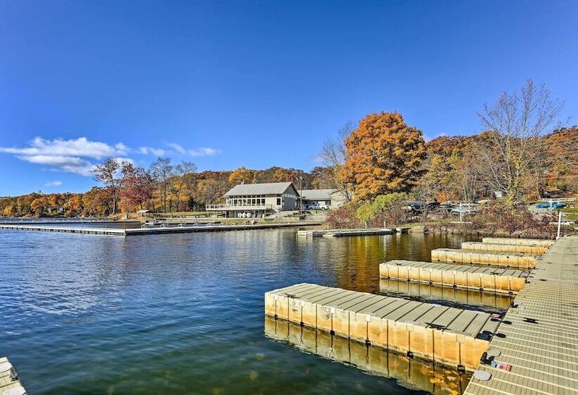 Delightful Home W/ Fire Pit, Walk To Lake!