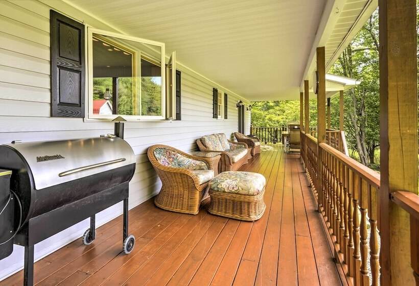 Thompson Home W/ Deck + Pond, 8 Mi To Elk Mountain