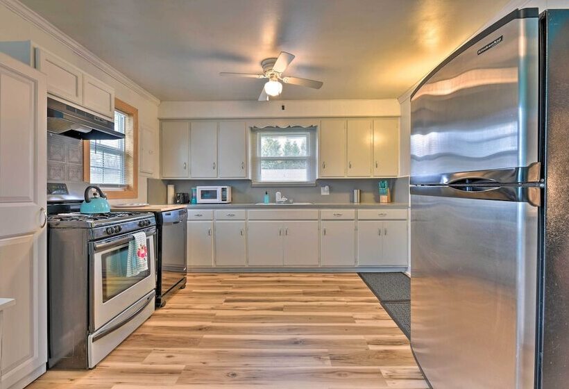 Family Friendly Hideaway Near Presque Isle!