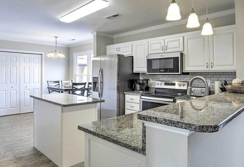 Gorgeous Graham Home With Private Outdoor Pool!