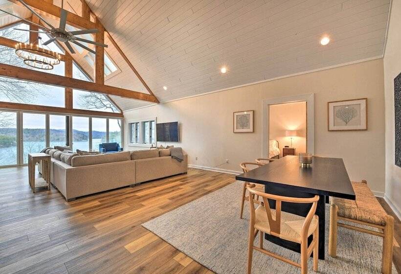 Deck + Lake Views: Grand Glenville Retreat