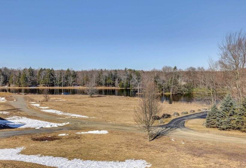 4 Mi To Gouldsboro State Park: Poconos Getaway