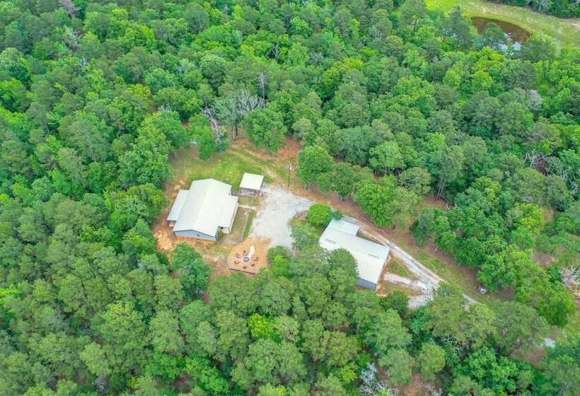 Guest House  92 Acre Buffalo Hideaway W/ Rec Barn