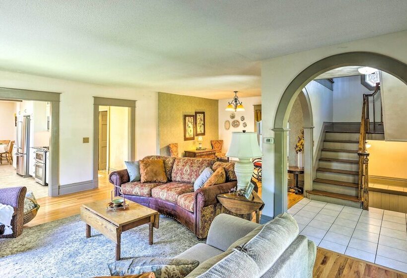 Walk To Dtwn: Historic Gem W/ Deck In Rapid City