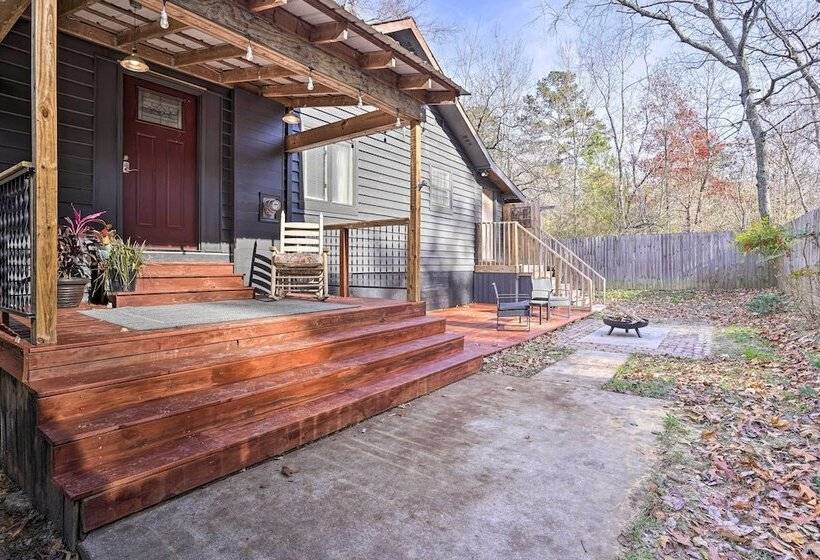 House In The Woods  In Ooltewah W/ Fire Pit!
