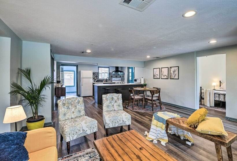 Houston Heights Bungalow   6 Mi To Downtown!
