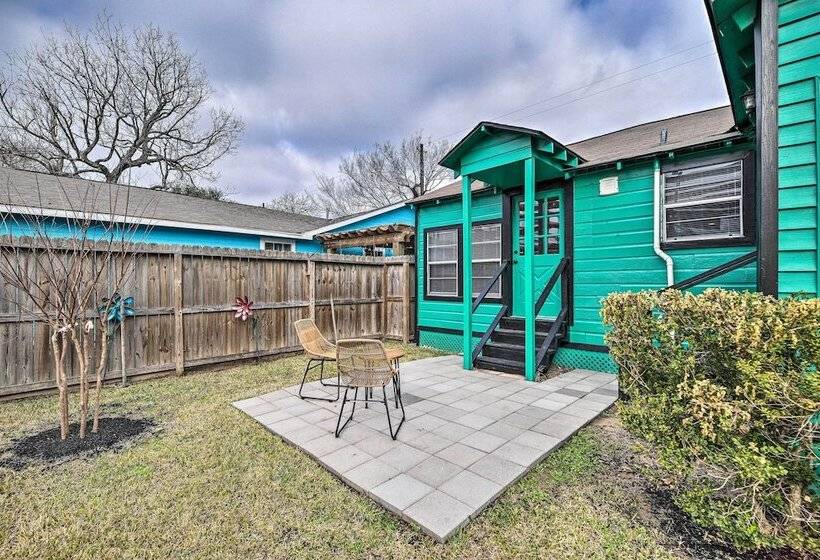 Houston Heights Bungalow   6 Mi To Downtown!