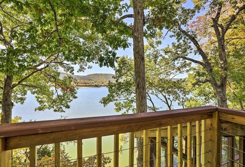 Ideal Chickamauga Lake Home + Dock & Fire Pit