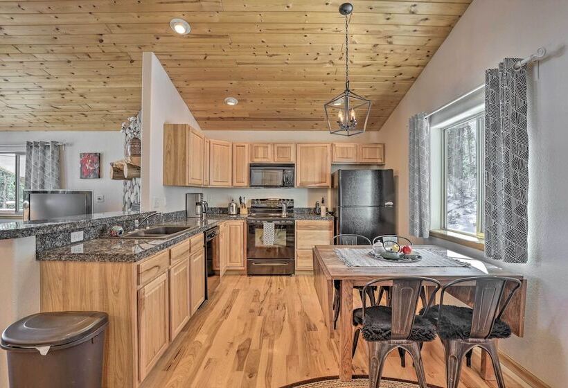 Idyllic Fairplay Cabin W/ Mt Silverheels View