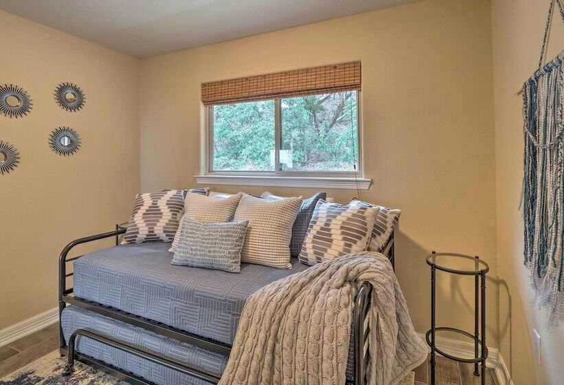 Jonestown House On Hill W/ Lake Travis Views!