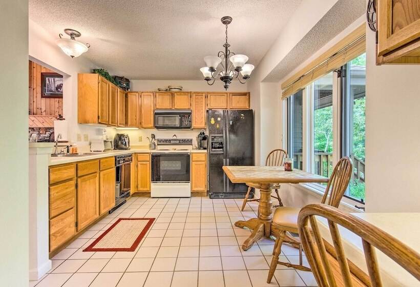 Lake Toxaway Cabin W/fire Pit   1mi To Marina