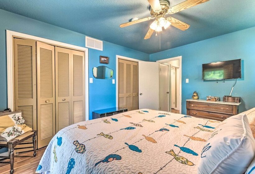 Updated Deck & Dock: Lakefront Home In Hot Springs