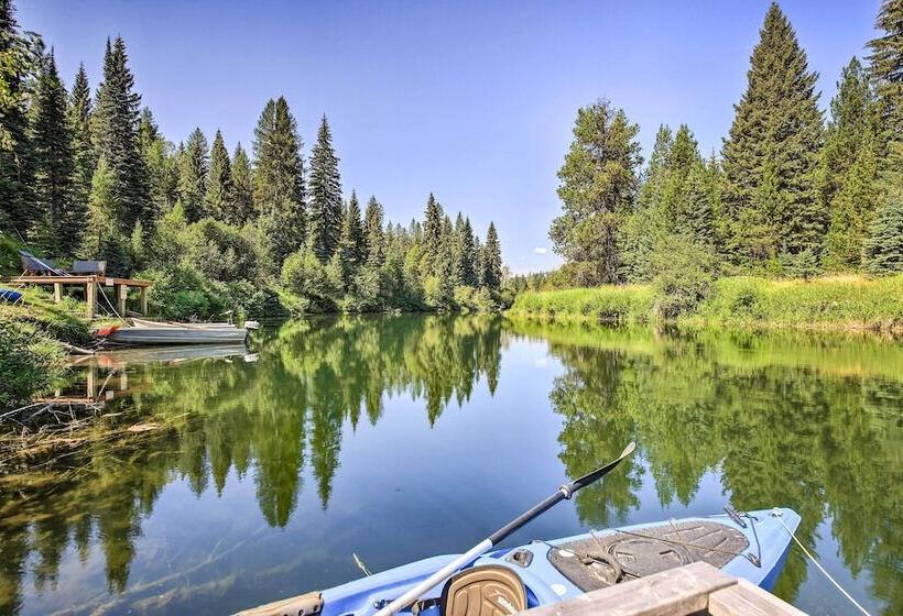 Loose Moose Lodge    31 Acres On Yaak River!