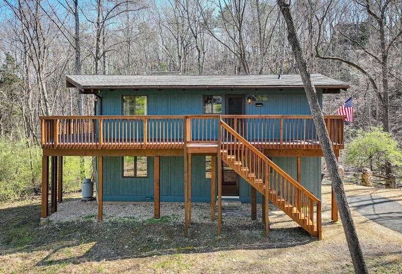 Mcgaheysville Vacation Rental: Yard & Fire Pit!