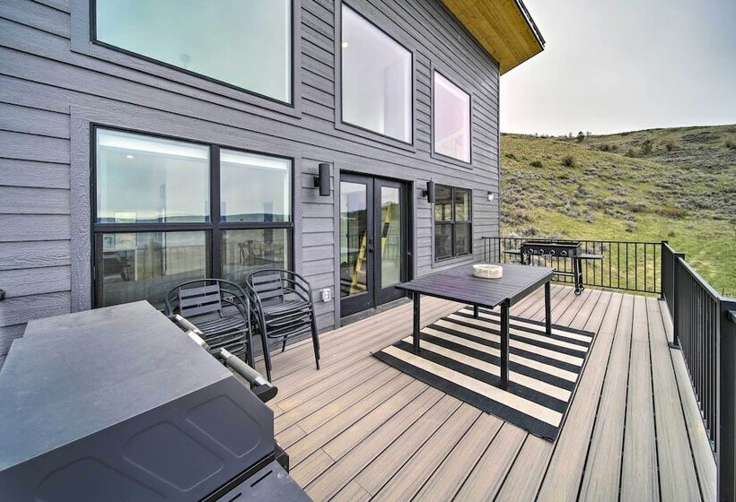 Modern Davenport Home W/ Water View & Grill!