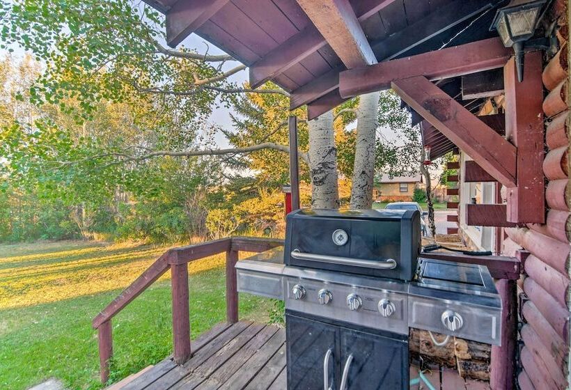 Moose Park Lodge  Charming Walden Retreat!
