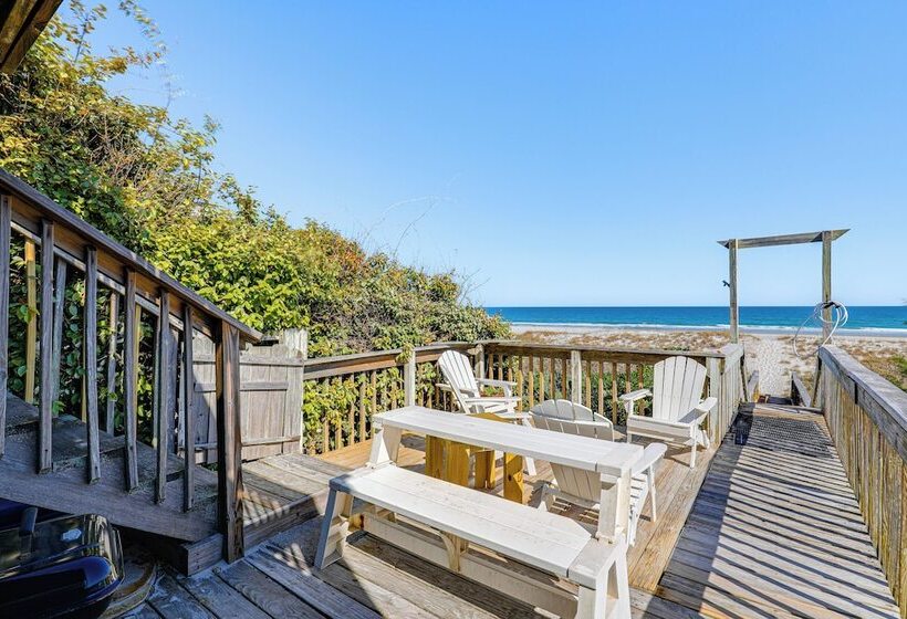 Oceanfront Gem W/ Rooftop Deck: Steps To Sand