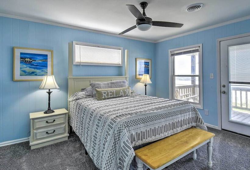 Oceanfront Retreat W/ Holden Beach Access!