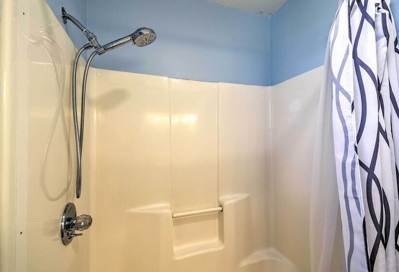 Oceanfront Retreat W/ Holden Beach Access!