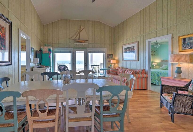 Peaceful  Cottage By The Sea  Oceanfront Home!
