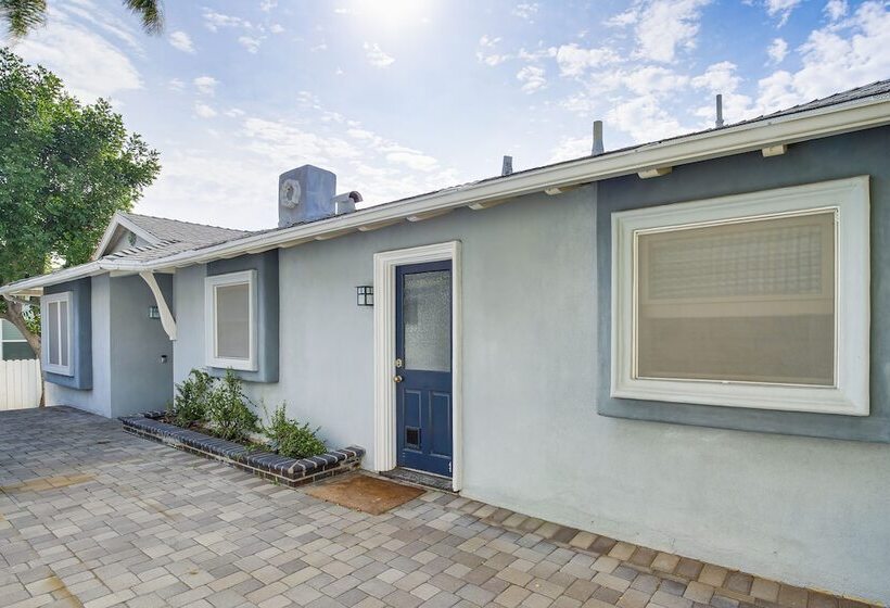 Bright Whittier Home W/ Pool Table + Spacious Deck