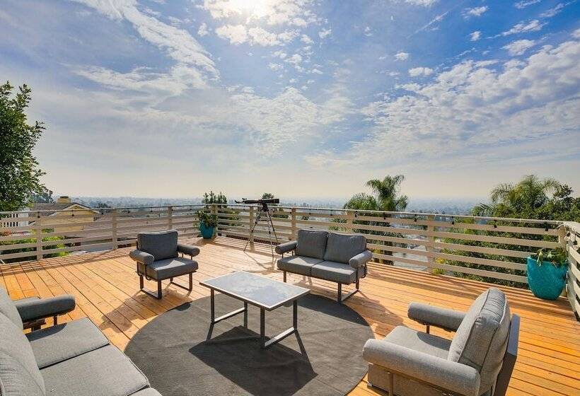 Bright Whittier Home W/ Pool Table + Spacious Deck