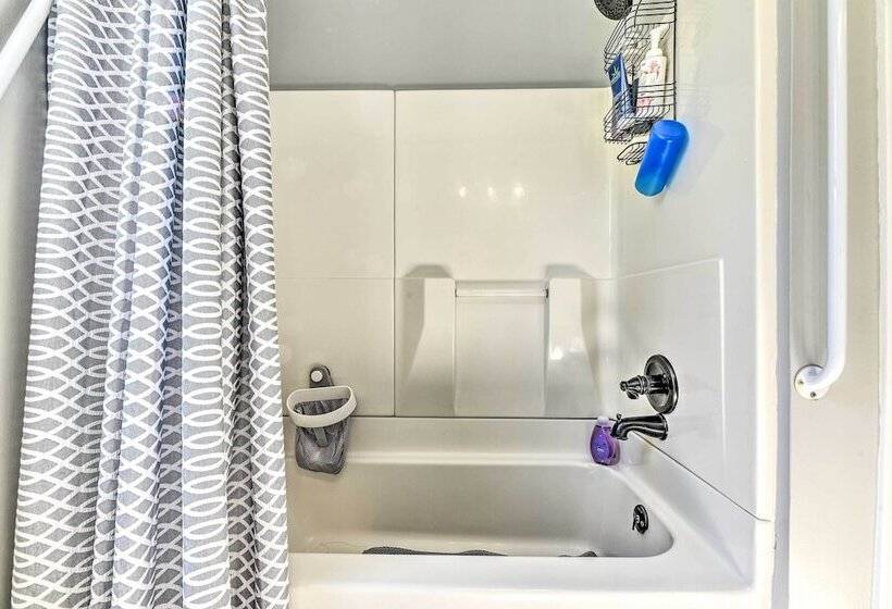 Pittsford Trolley Home   Near Erie Canal!