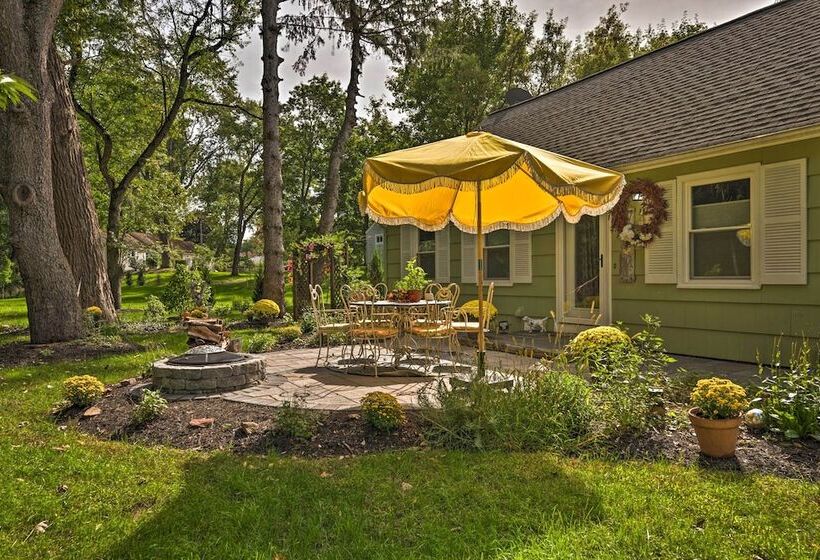 Pittsford Trolley Home   Near Erie Canal!