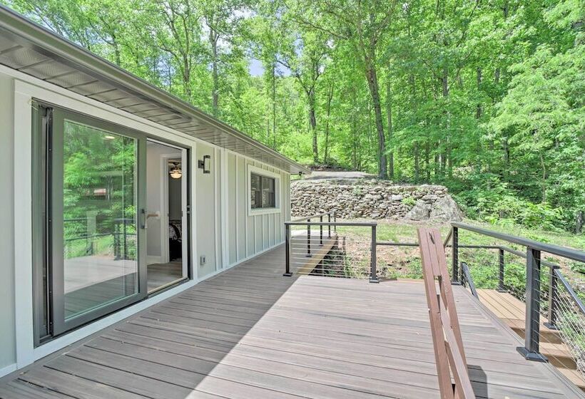Remote Smoky Mtn Escape W/ Views & Trail Access!