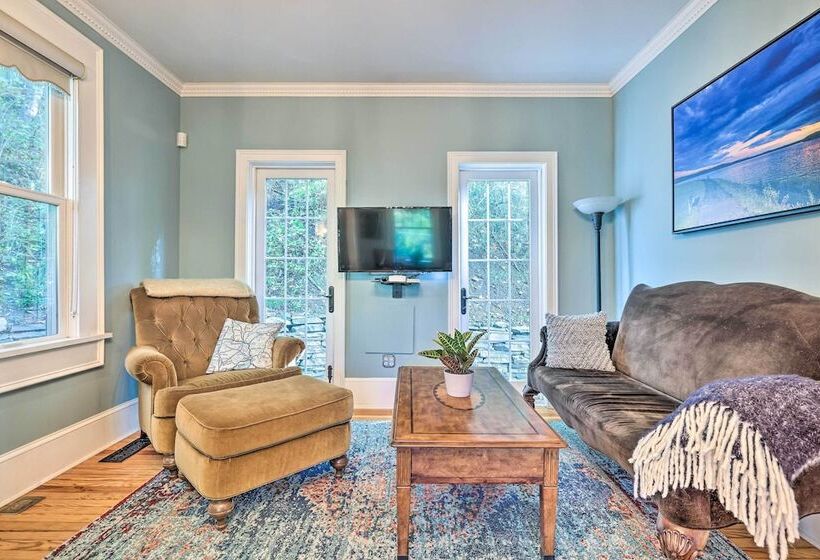 Restored Victorian Home   Walk To Downtown Hawley!