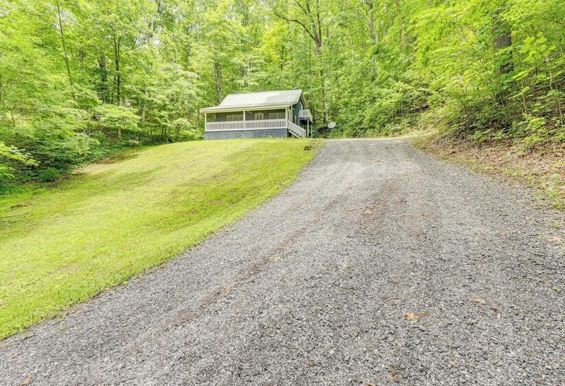 Secluded Cabin W/ Porch   7 Miles To Lake Chatuge!