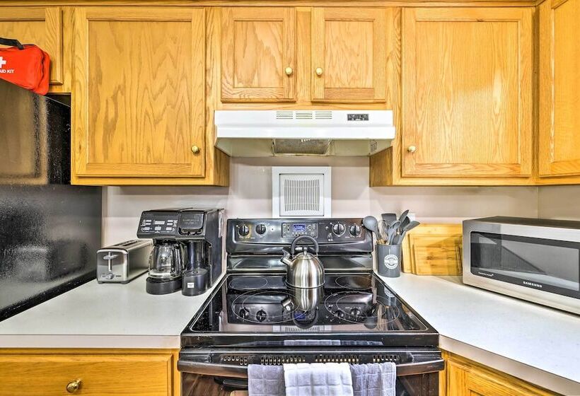 Spacious Long Pond Home: Game Room + Hot Tub!
