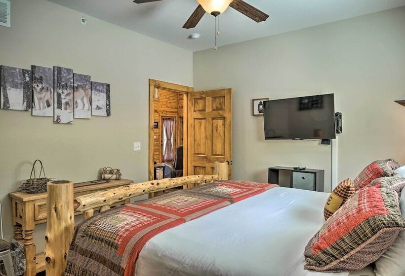 Branson West Cabin W/ Pool Access & Golfing