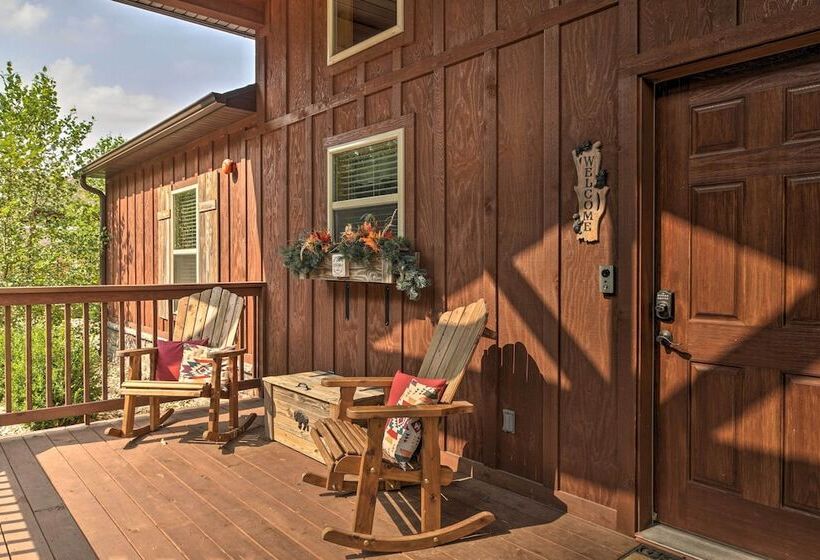Branson West Cabin W/ Pool Access & Golfing
