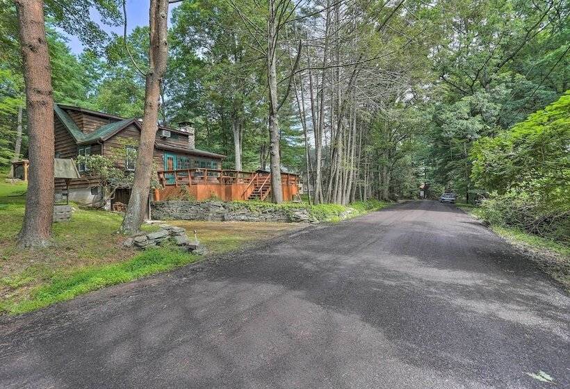 Steps To Lake: Tafton Cottage W/ Fire Pit & Grill