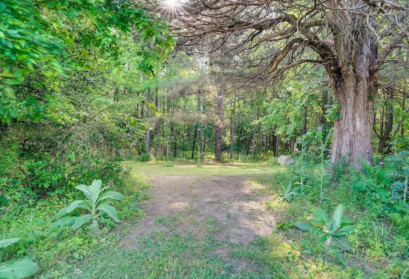 Terre Haute Manor Farmhouse W/ Gardens & Deck!