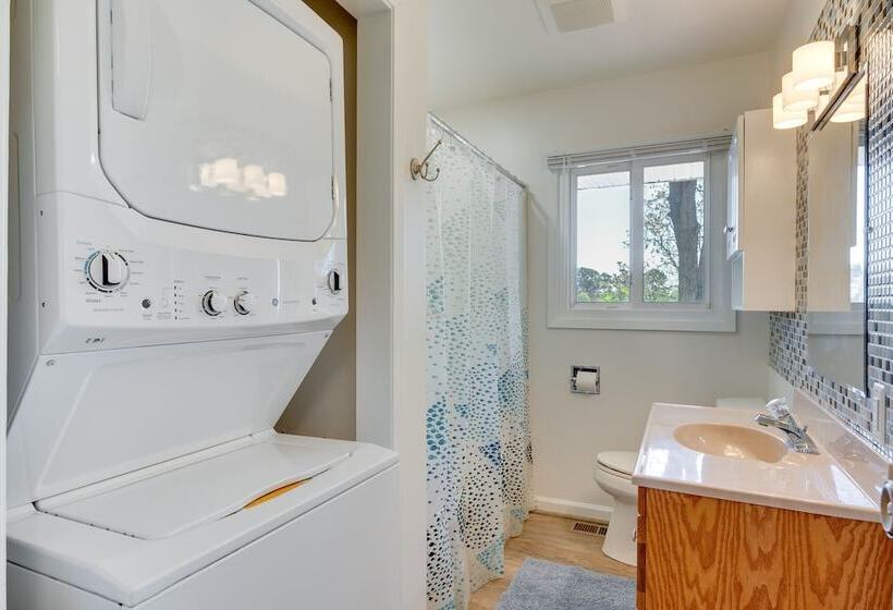 The View   Waterfront Lake Anna Home W/ Dock!