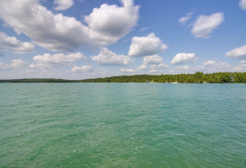 Thunder Lake Escape + Boat Dock!