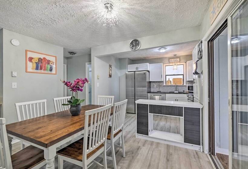 Game Room & Fire Pit: Tobyhanna Family Home