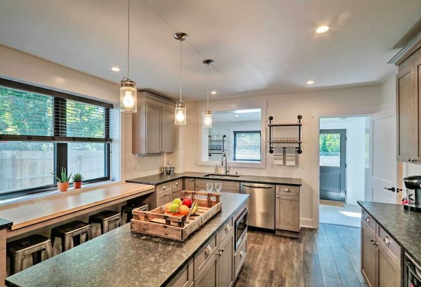 Updated Downtown Red Bank Home 5 Mi To Beach!