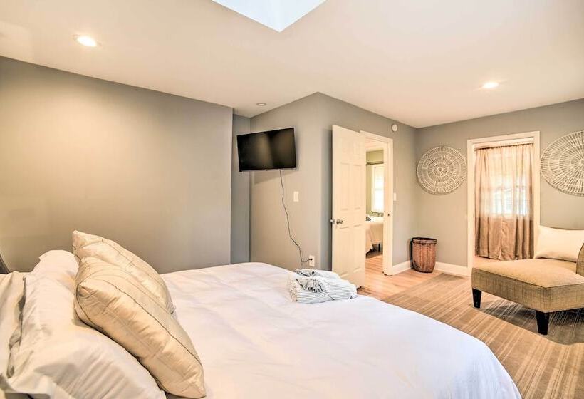 Updated Home W/ Pool + Deck ~ 2 Mi To Dtwn!