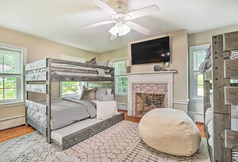 Upscale Country Home W/ Fire Pit In Taneytown!